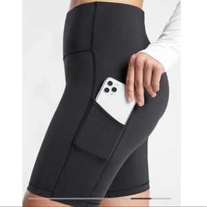 Athleta 💪 Ultimate Stash Pocket 7" Short